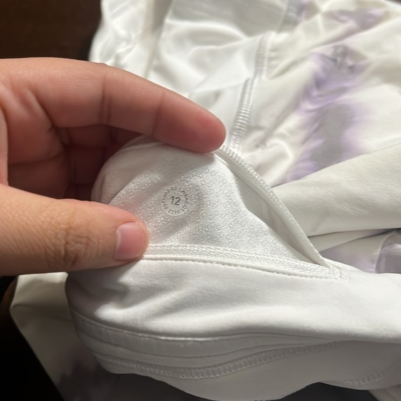 Lululemon skirt - Picture 6 of 9